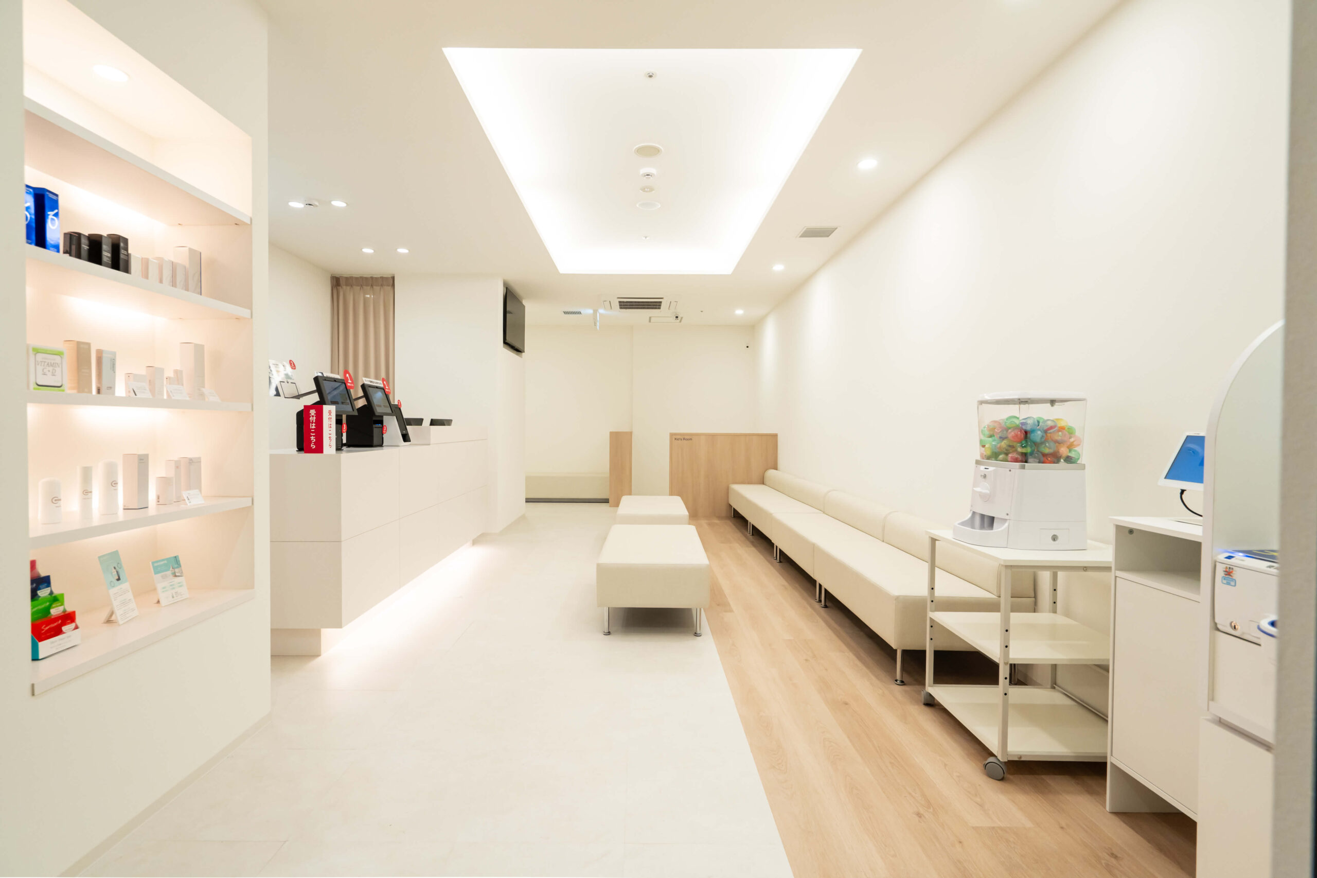 写真_クリニックのエントランス写真